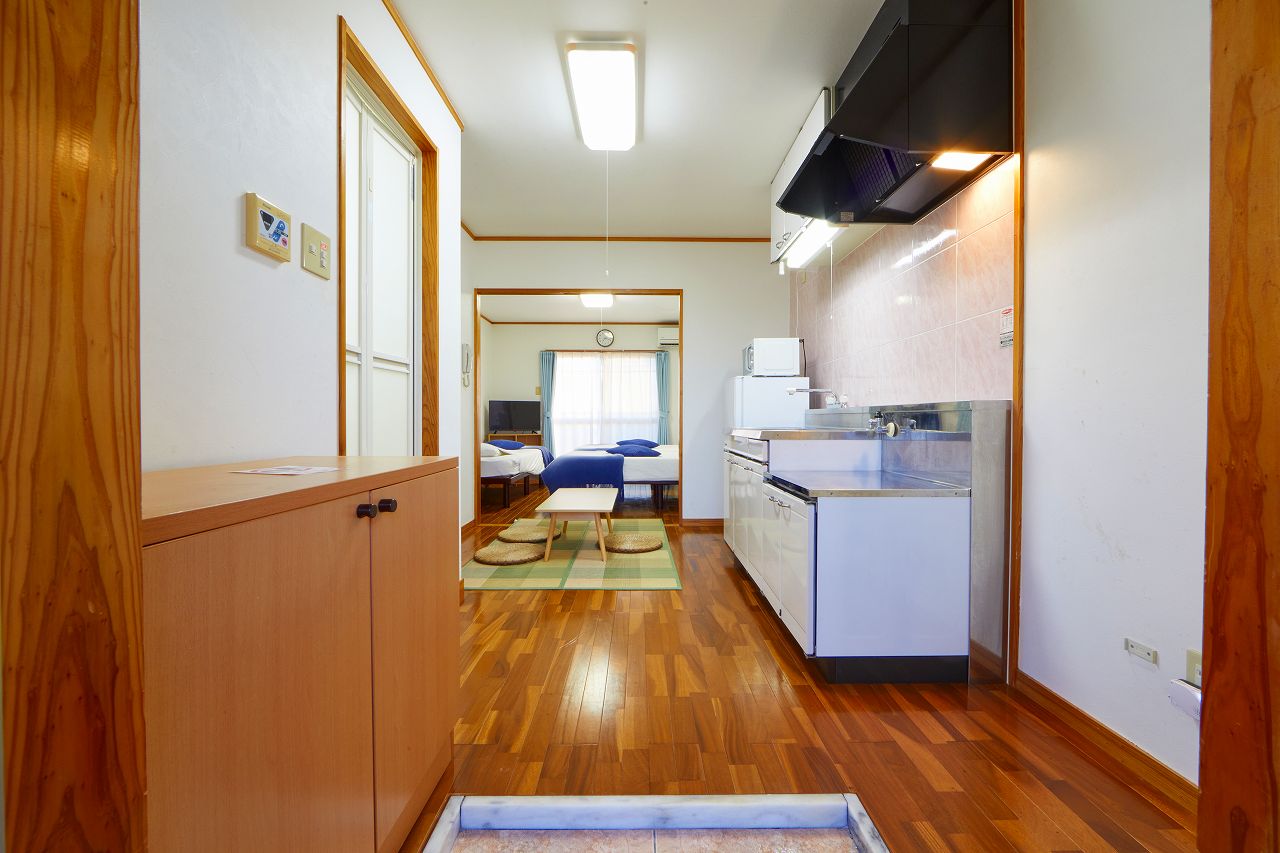 Okinawa YOMITAN-SON NAKAGAMI-GUN HostelEntire building for sale Okinawa YOMITAN-SON NAKAGAMI-GUN HostelEntire building for sale