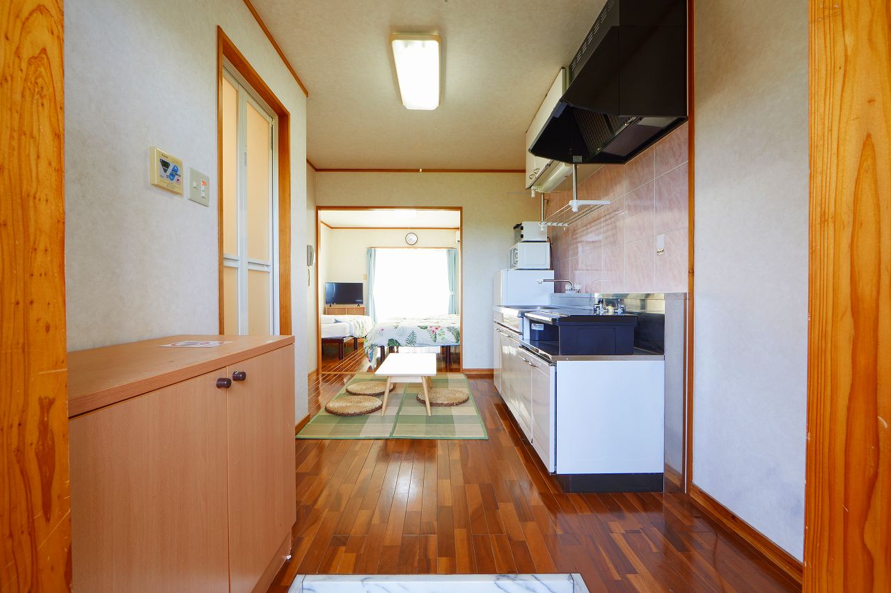 Okinawa YOMITAN-SON NAKAGAMI-GUN HostelEntire building for sale Okinawa YOMITAN-SON NAKAGAMI-GUN HostelEntire building for sale