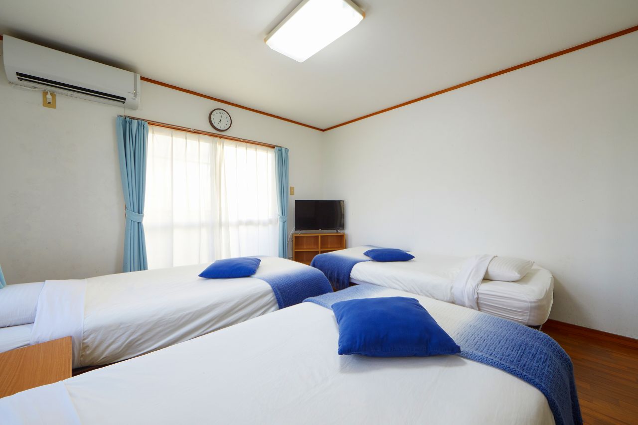 Okinawa YOMITAN-SON NAKAGAMI-GUN HostelEntire building for sale Okinawa YOMITAN-SON NAKAGAMI-GUN HostelEntire building for sale