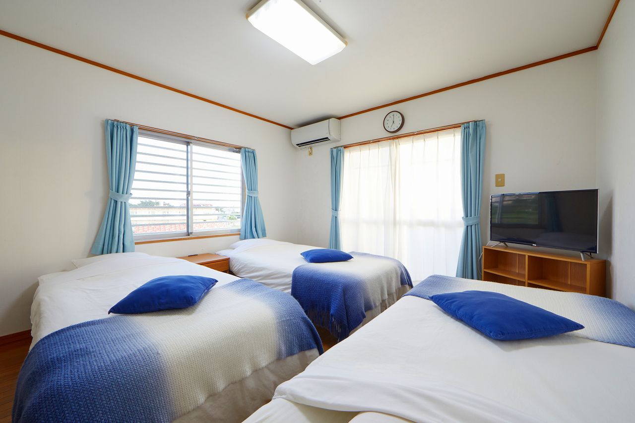 Okinawa YOMITAN-SON NAKAGAMI-GUN HostelEntire building for sale Okinawa YOMITAN-SON NAKAGAMI-GUN HostelEntire building for sale